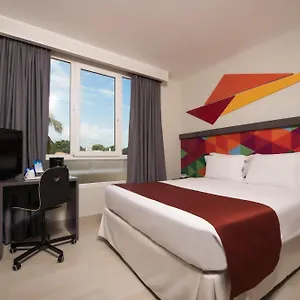 Novus Plaza Hodelpa מלון